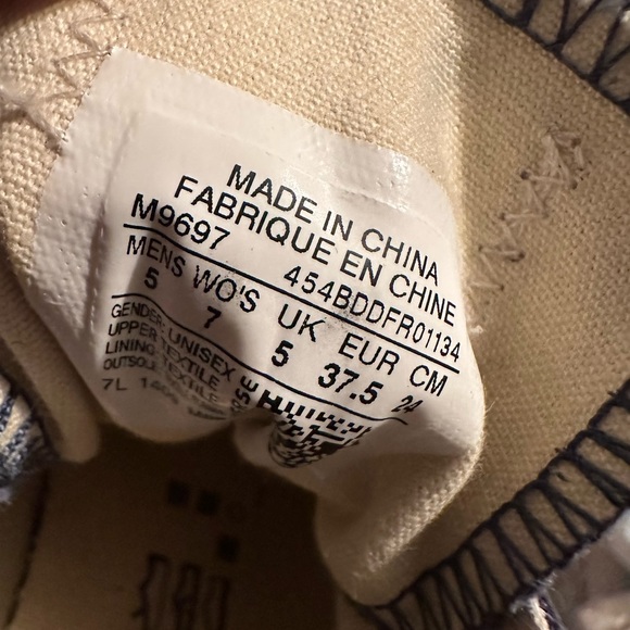 Low Top Womens Converse - Picture 4 of 4